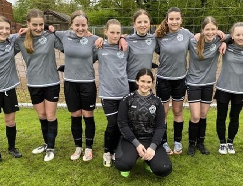 “Schmutzig gewonnen”: Georgs Mädchenfußballteam trotzt den widrigen Bedingungen